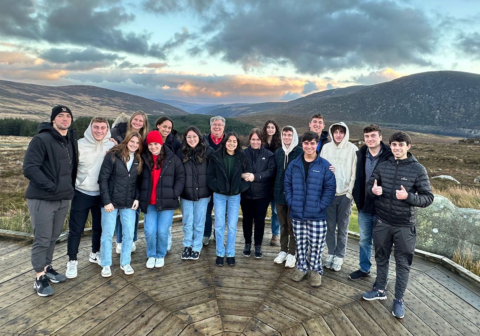 A group of Lehigh University students in Ireland