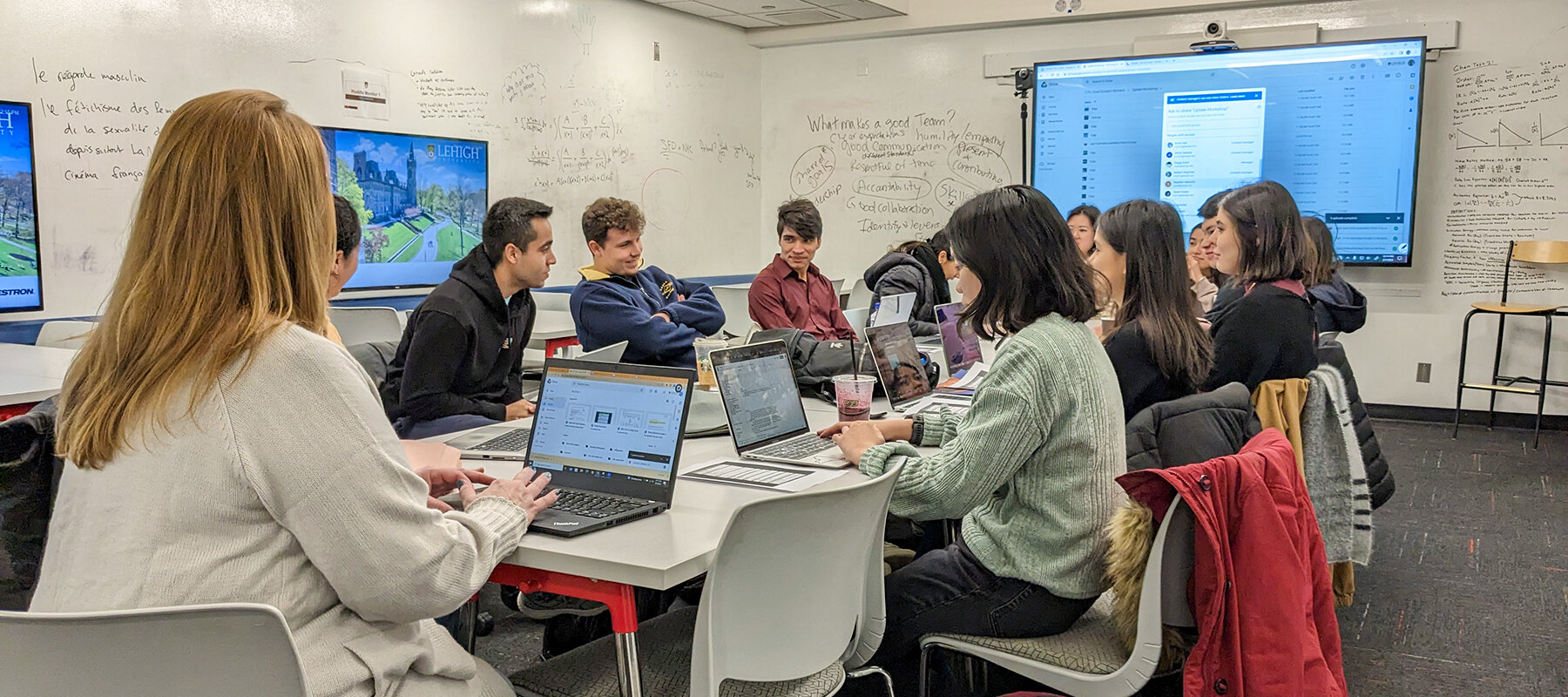 Lehigh and USFQ students in a hybrid COIL